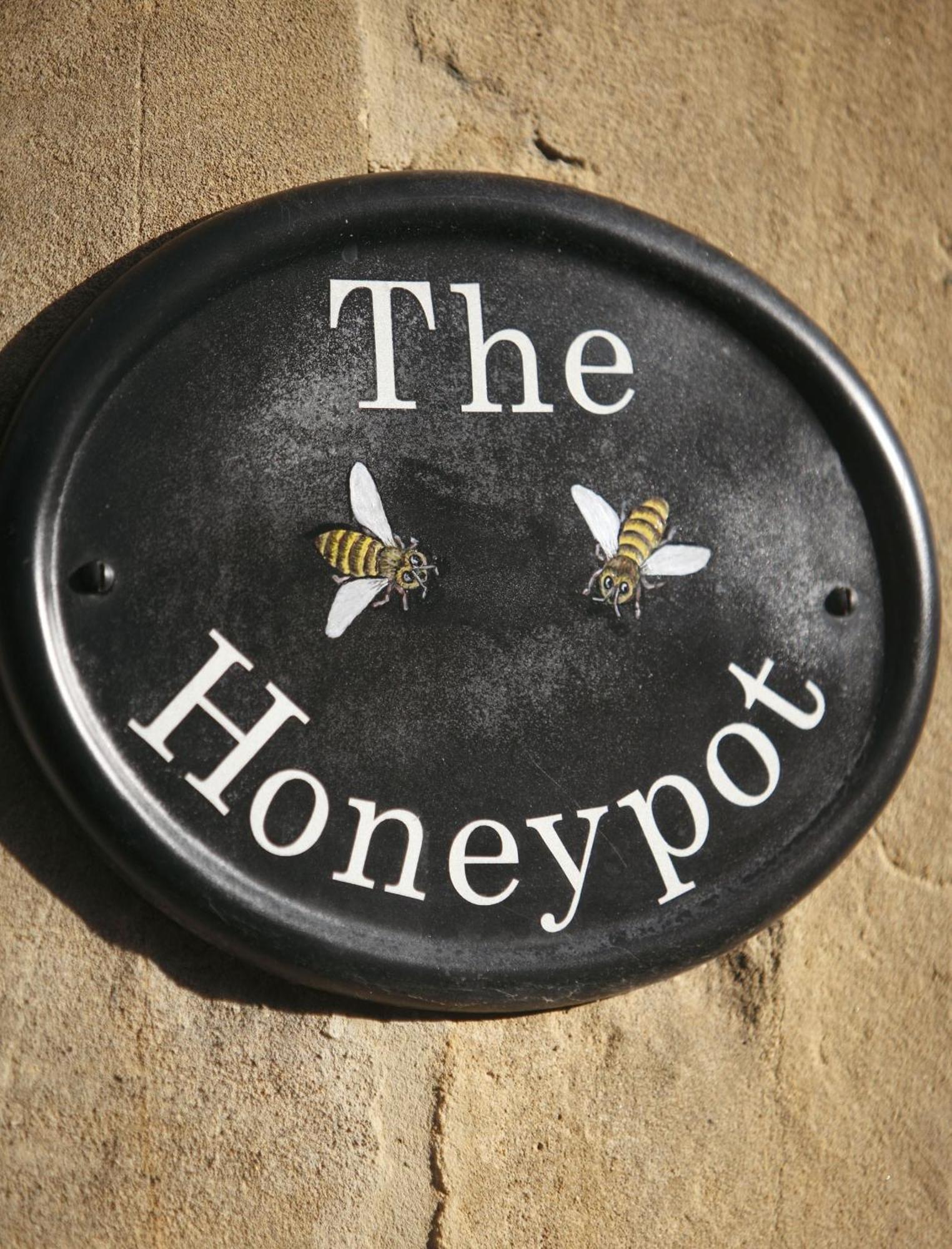 فيلا The Honeypot تْشيبينْغْ كامبدين المظهر الخارجي الصورة